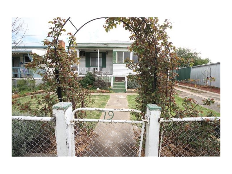 79 Shaw Street, Yass NSW 2582