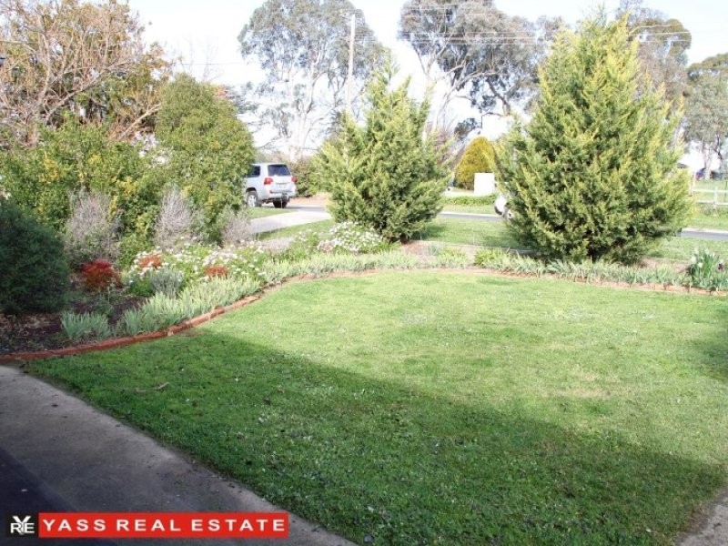119 Rossi Street, Yass NSW 2582