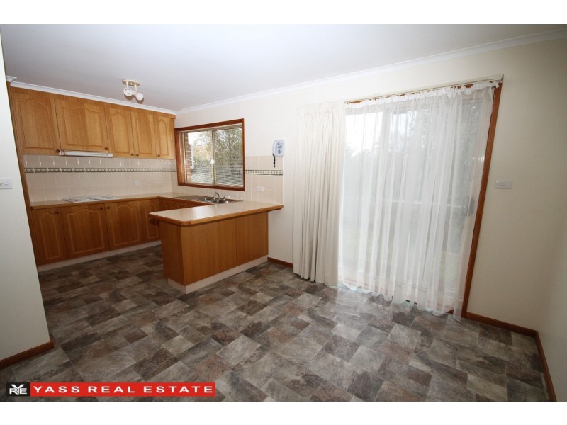 6/14 Short Street, Yass NSW 2582