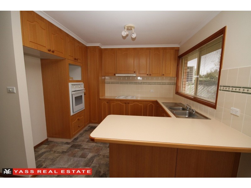 6/14 Short Street, Yass NSW 2582