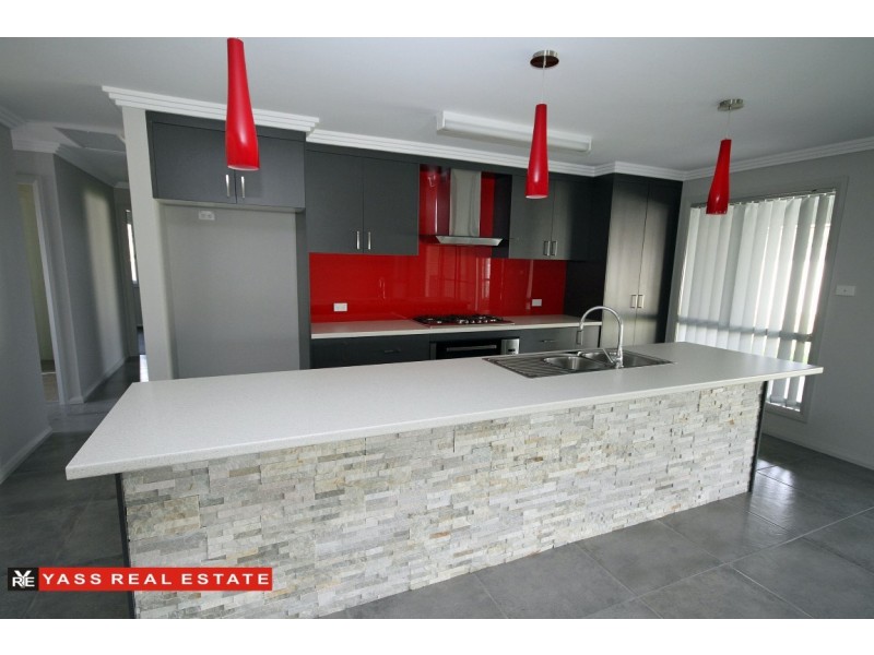 24 Colls Close, Yass NSW 2582