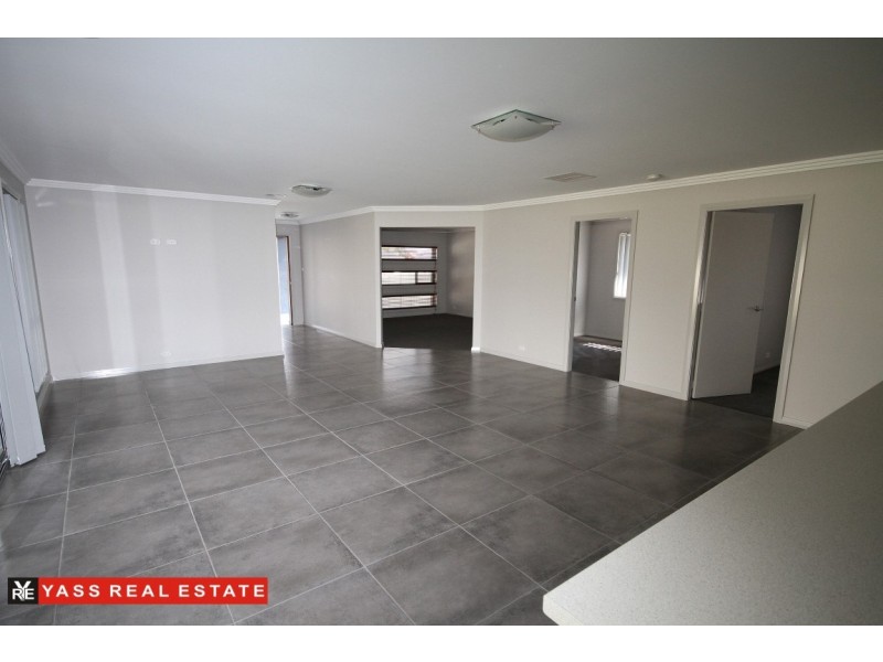 24 Colls Close, Yass NSW 2582