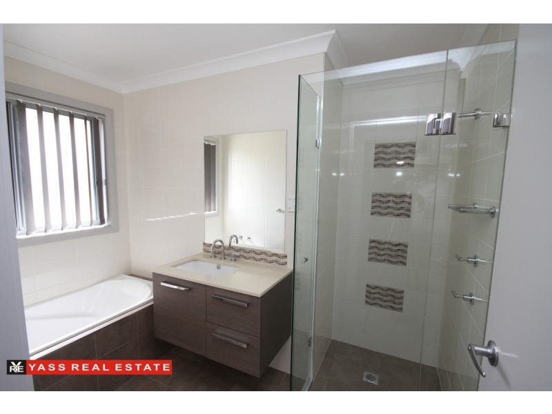 24 Colls Close, Yass NSW 2582