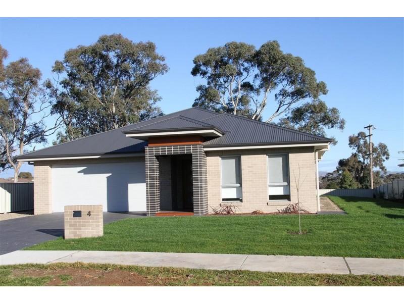 4 Colls Close, Yass NSW 2582