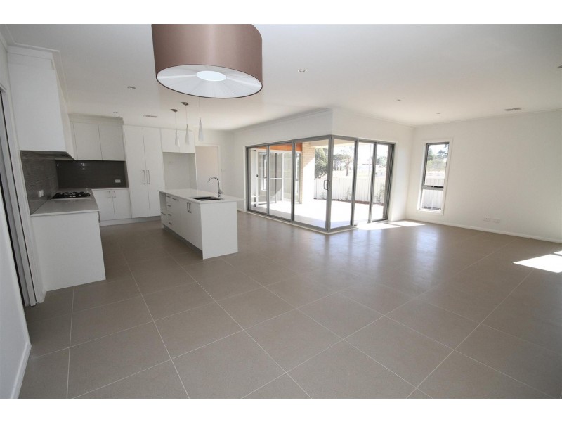 4 Colls Close, Yass NSW 2582