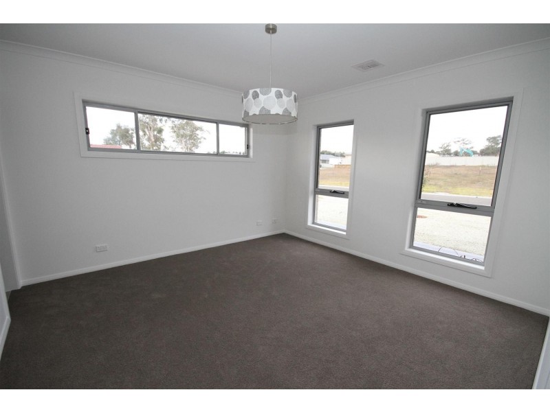 4 Colls Close, Yass NSW 2582