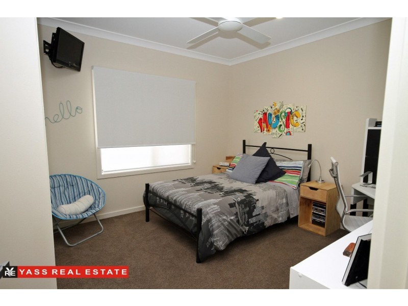 5 Burgess Place, Yass NSW 2582