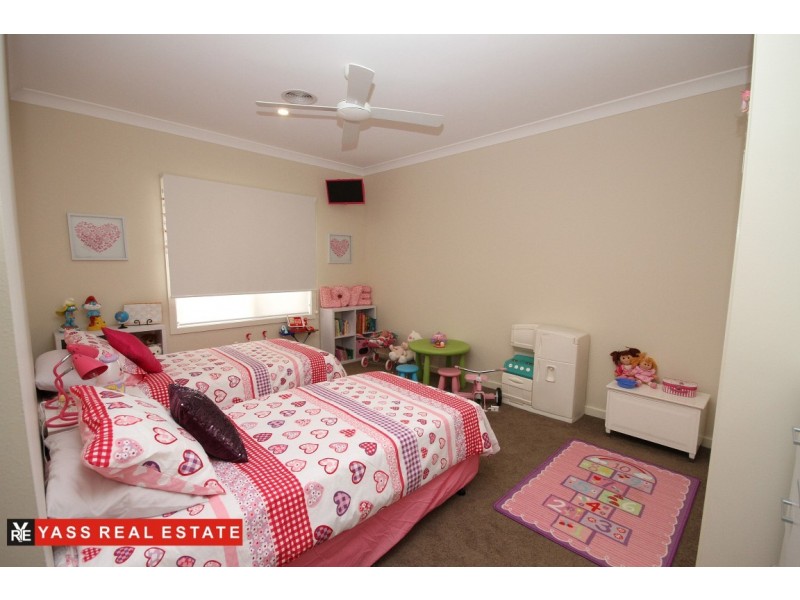 5 Burgess Place, Yass NSW 2582