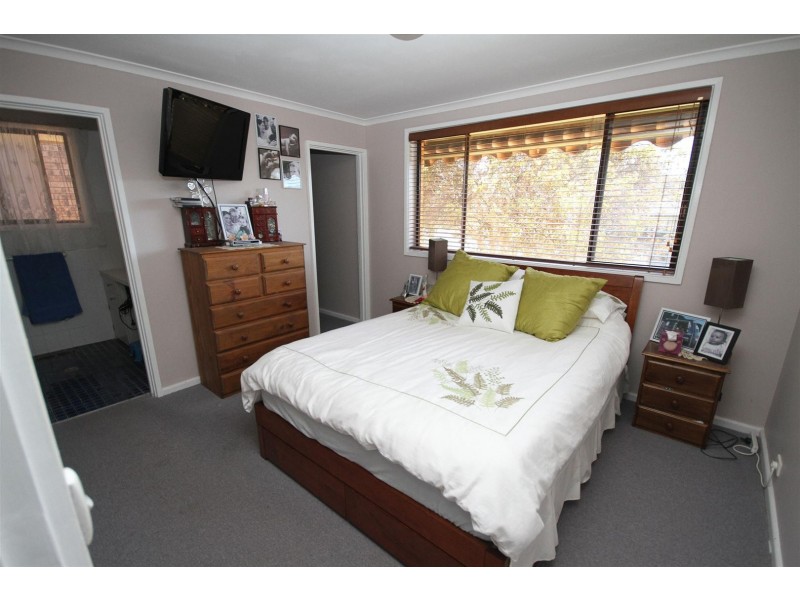 24 Yeo Crescent, Yass NSW 2582