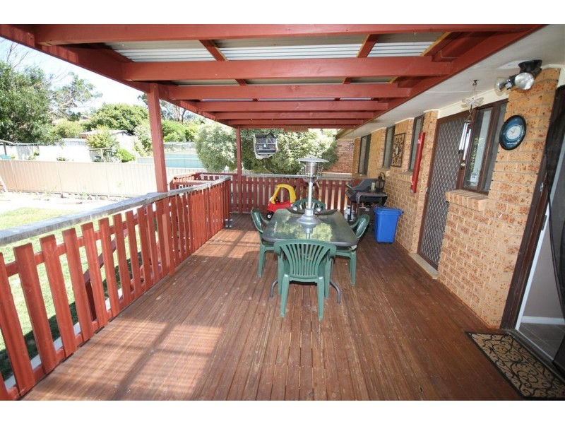 24 Yeo Crescent, Yass NSW 2582