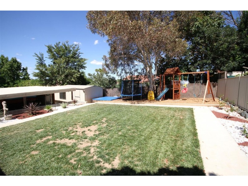 24 Yeo Crescent, Yass NSW 2582