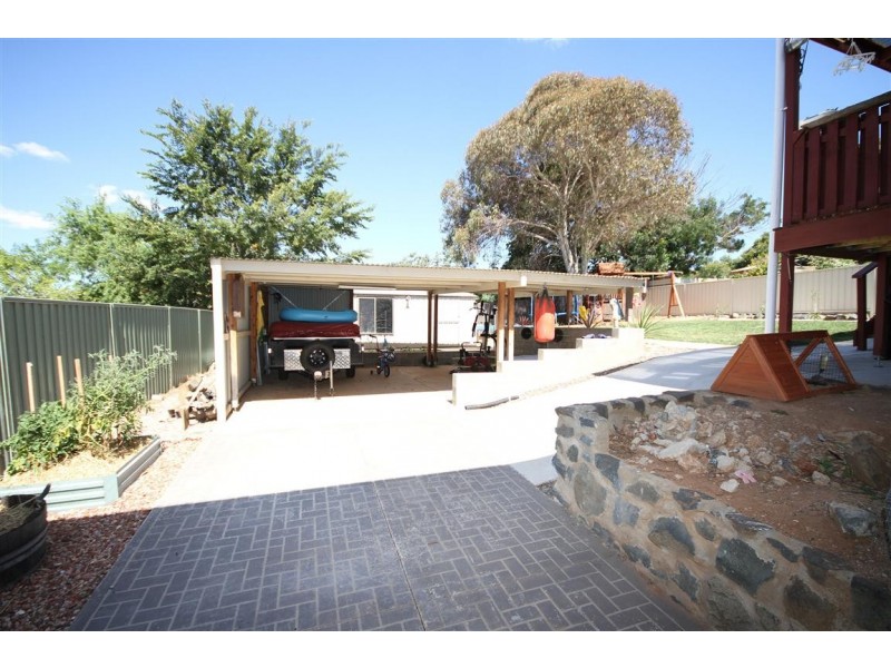 24 Yeo Crescent, Yass NSW 2582