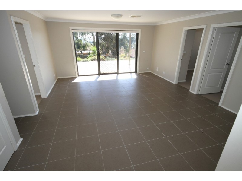 52 Yeo Crescent, Yass NSW 2582