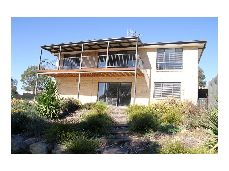 52 Yeo Crescent, Yass NSW 2582