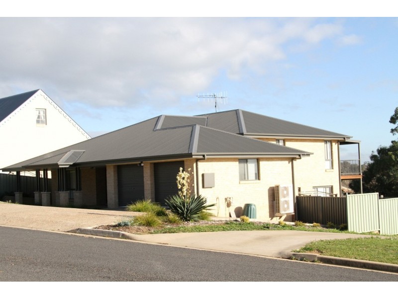 52 Yeo Crescent, Yass NSW 2582