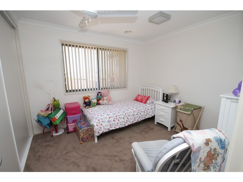3 Mckenna Avenue, Yass NSW 2582