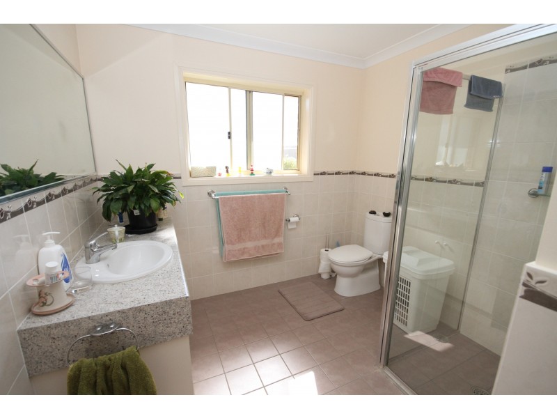 19 Barber Street, Yass NSW 2582