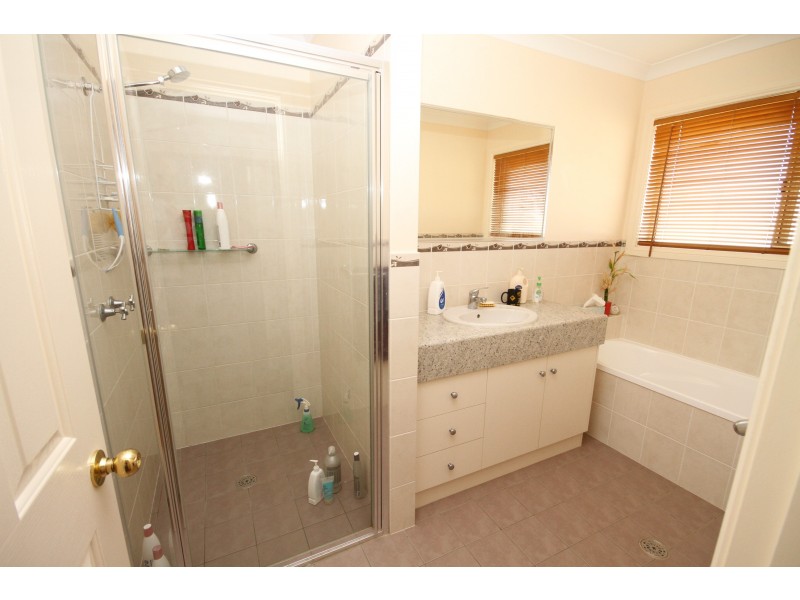 19 Barber Street, Yass NSW 2582