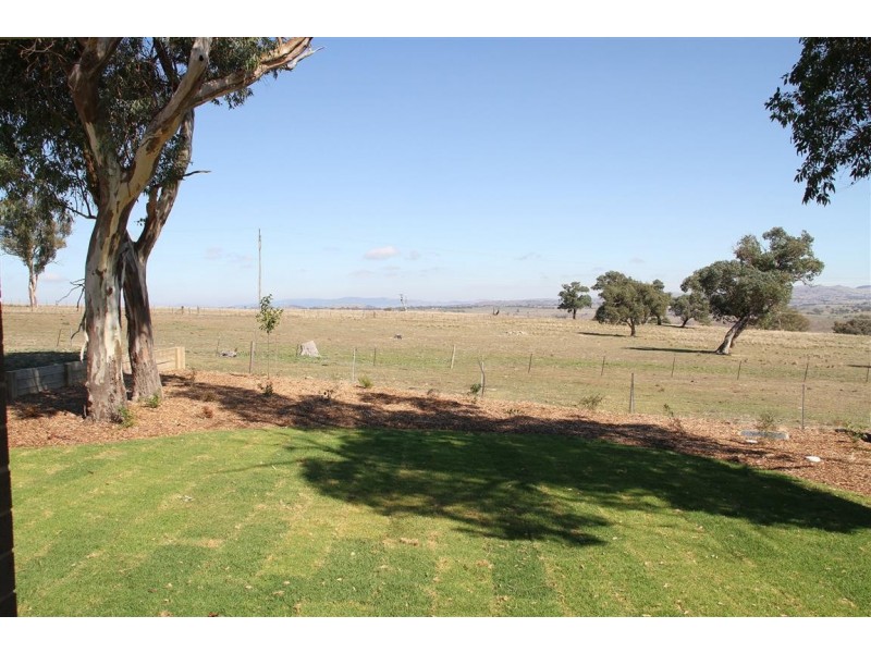 16 Burgess Place, Yass NSW 2582