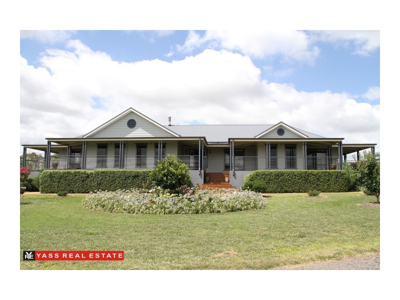 12 Mort Lane, Yass NSW 2582