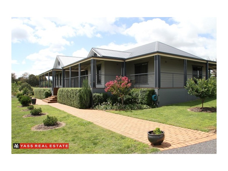 12 Mort Lane, Yass NSW 2582