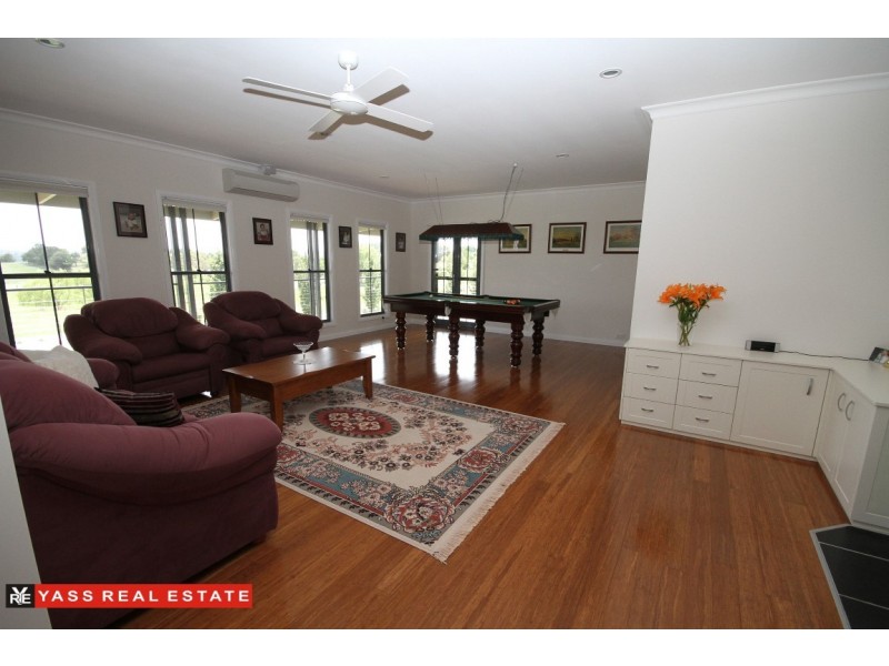 12 Mort Lane, Yass NSW 2582
