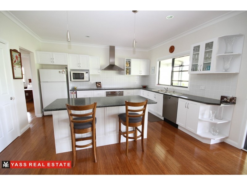 12 Mort Lane, Yass NSW 2582