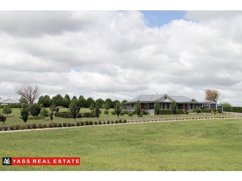 12 Mort Lane, Yass NSW 2582