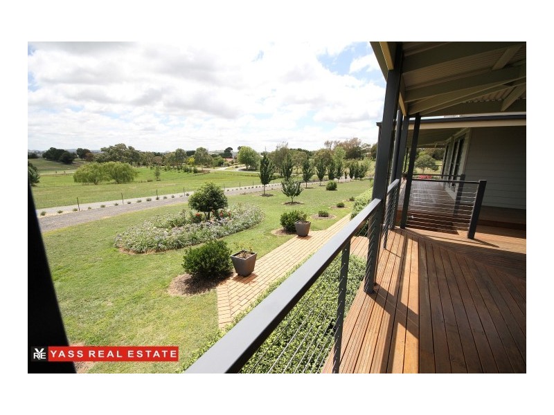 12 Mort Lane, Yass NSW 2582