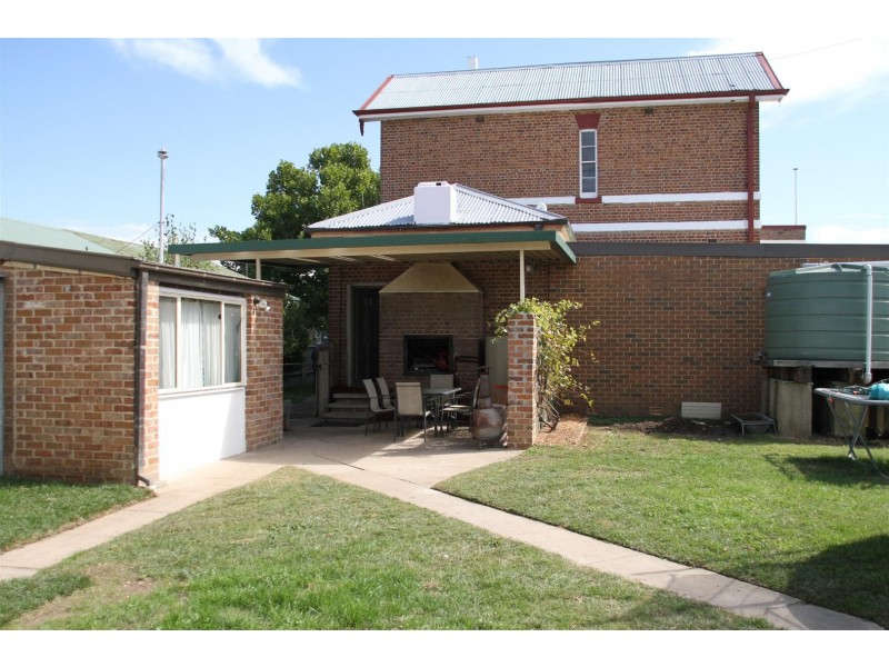 90 Yass Street, Gunning NSW 2581