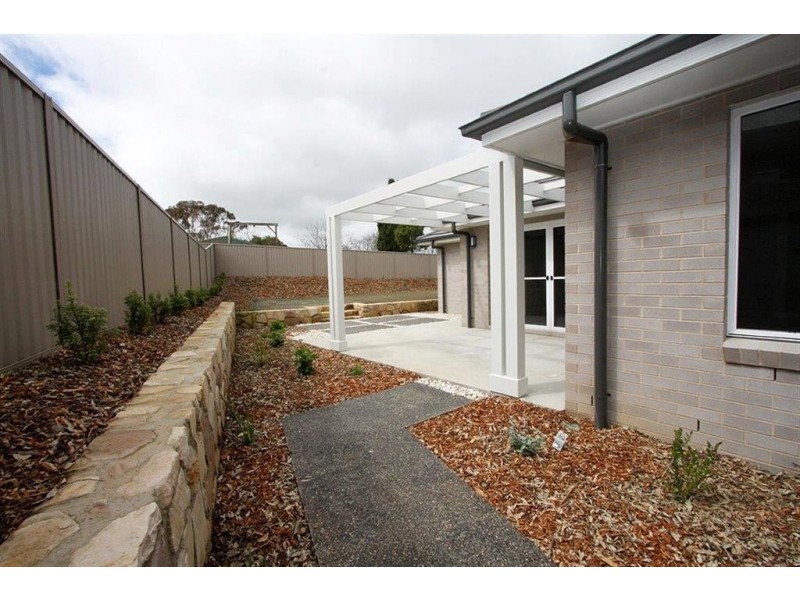 16 Mckenna Avenue, Yass NSW 2582