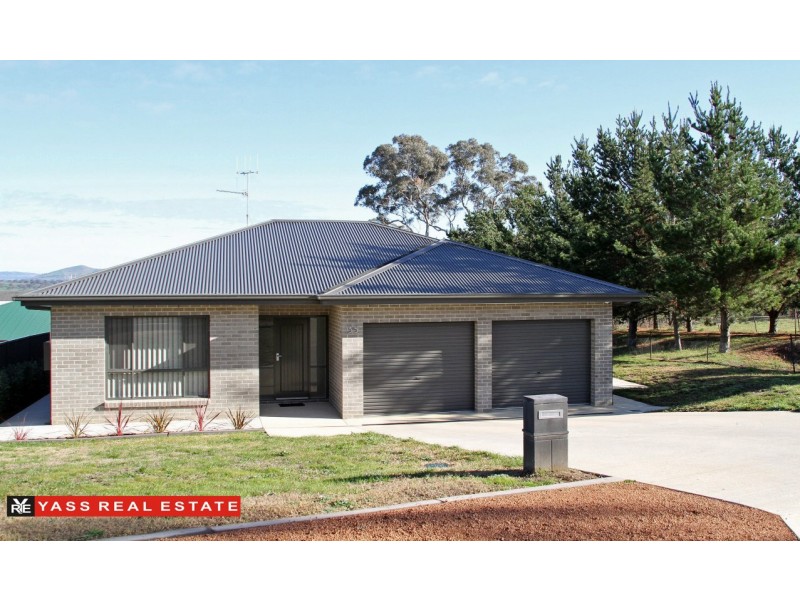 35 Cooks Hill Road, Yass NSW 2582