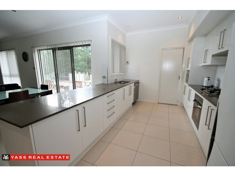 35 Cooks Hill Road, Yass NSW 2582