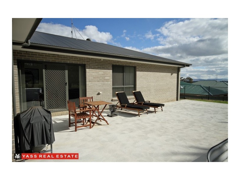 35 Cooks Hill Road, Yass NSW 2582