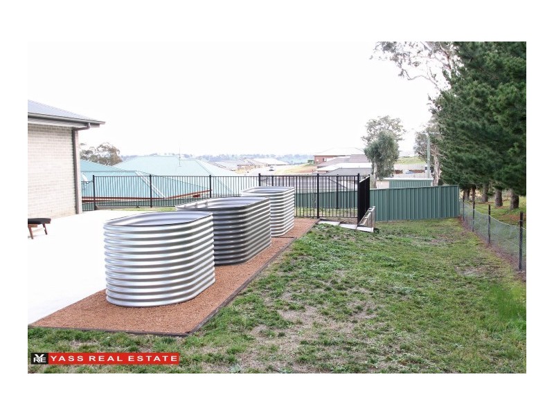 35 Cooks Hill Road, Yass NSW 2582