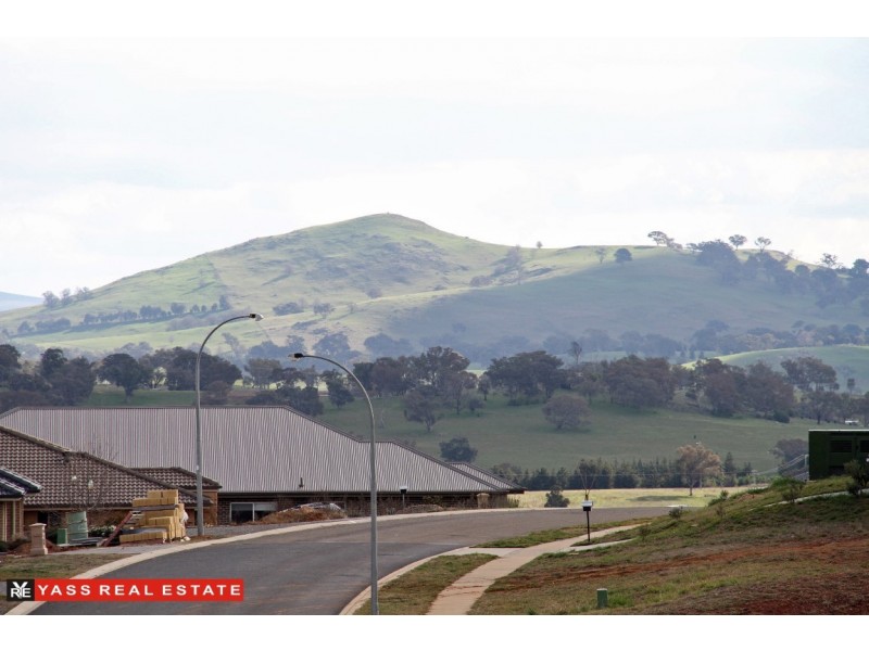 35 Cooks Hill Road, Yass NSW 2582