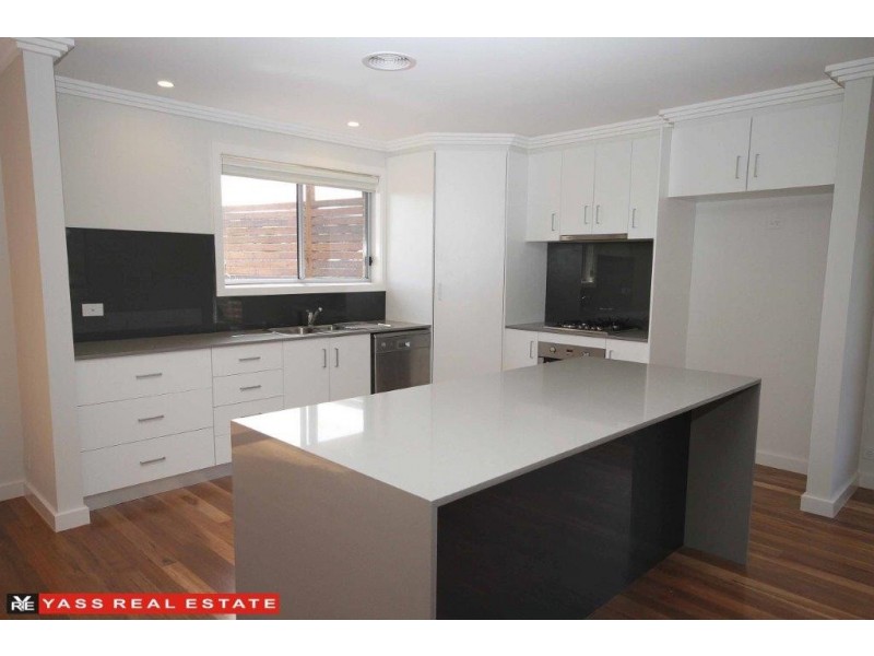 28 Nicholls Drive, Yass NSW 2582