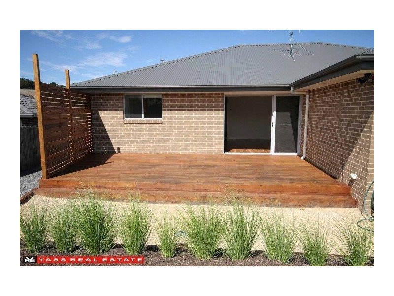 28 Nicholls Drive, Yass NSW 2582