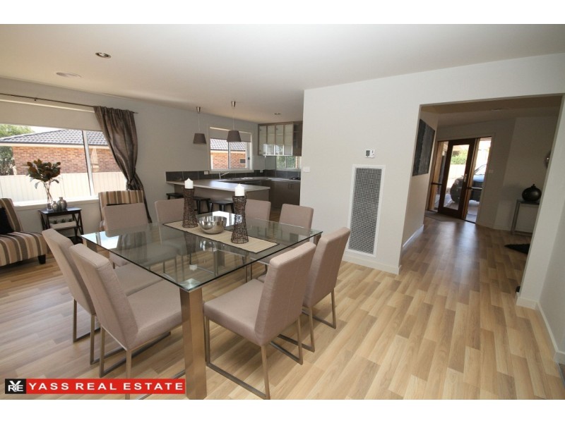 22 Julian Place, Yass NSW 2582