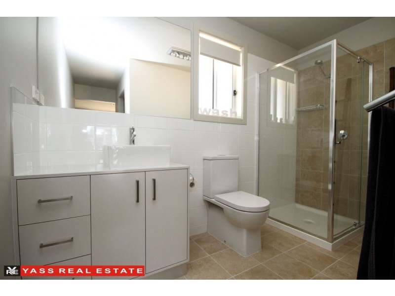 22 Julian Place, Yass NSW 2582