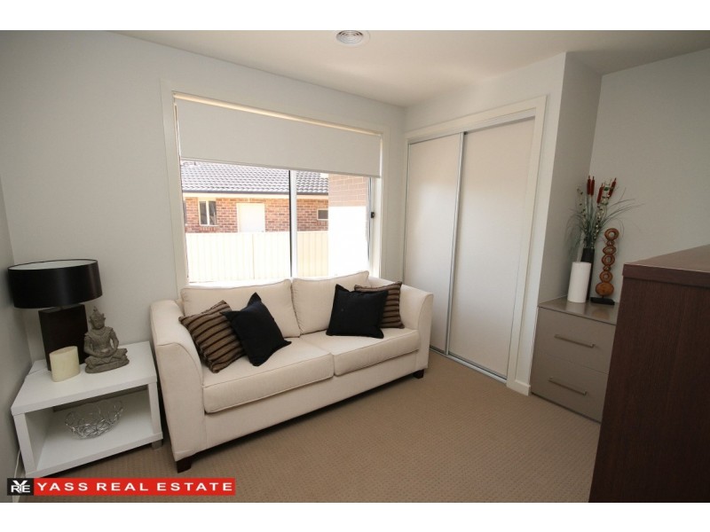 22 Julian Place, Yass NSW 2582