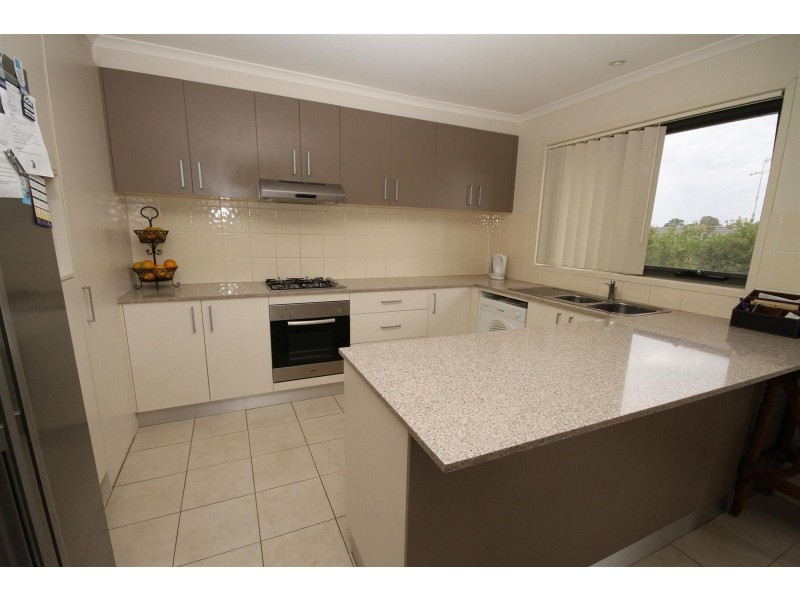 2/6 Thane Court, Yass NSW 2582