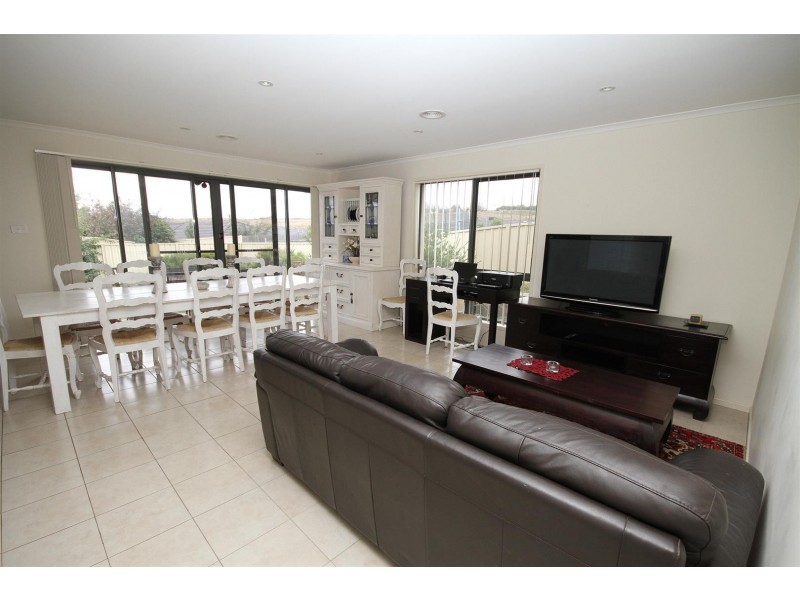 2/6 Thane Court, Yass NSW 2582