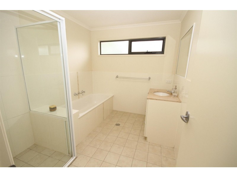 2/6 Thane Court, Yass NSW 2582