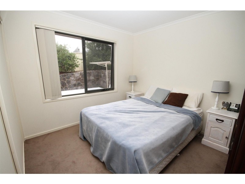 2/6 Thane Court, Yass NSW 2582