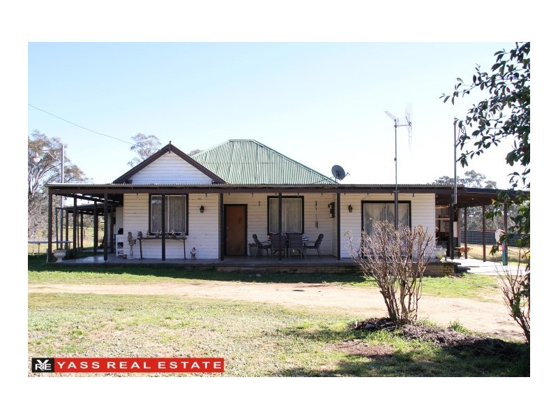 11 Cossack Street, Bowning NSW 2582