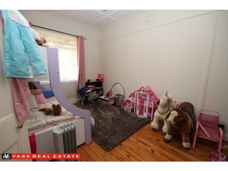 11 Cossack Street, Bowning NSW 2582