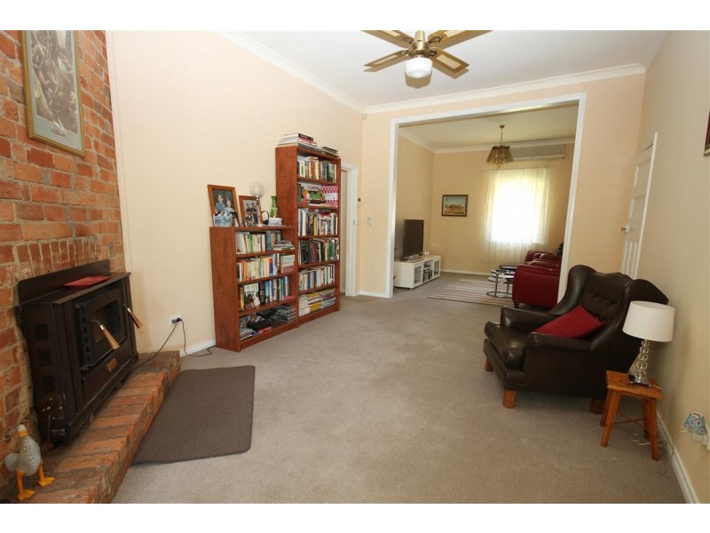 290 Little Plains Road, Boorowa NSW 2586