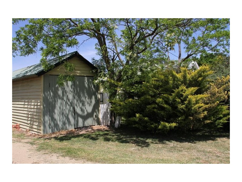 290 Little Plains Road, Boorowa NSW 2586