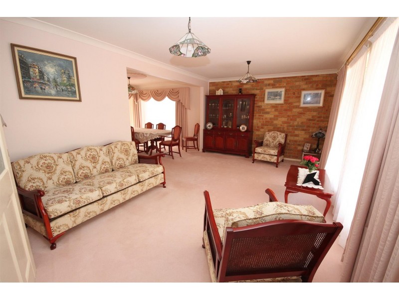 43 Macdonald Street, Yass NSW 2582